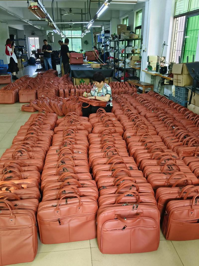 廣東迪先箱包工廠 十年專注研發(fā)生產(chǎn)，品質(zhì)與創(chuàng)新同行